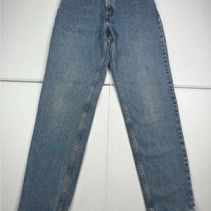 Vintage Levi’s 550 jeans women’s med wash blue relaxed tapered mom high waist